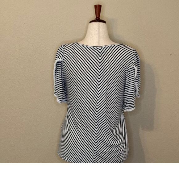 Chico's top black & white striped linen short sleeve fringe detail   Sz 2 US L - Picture 3 of 8